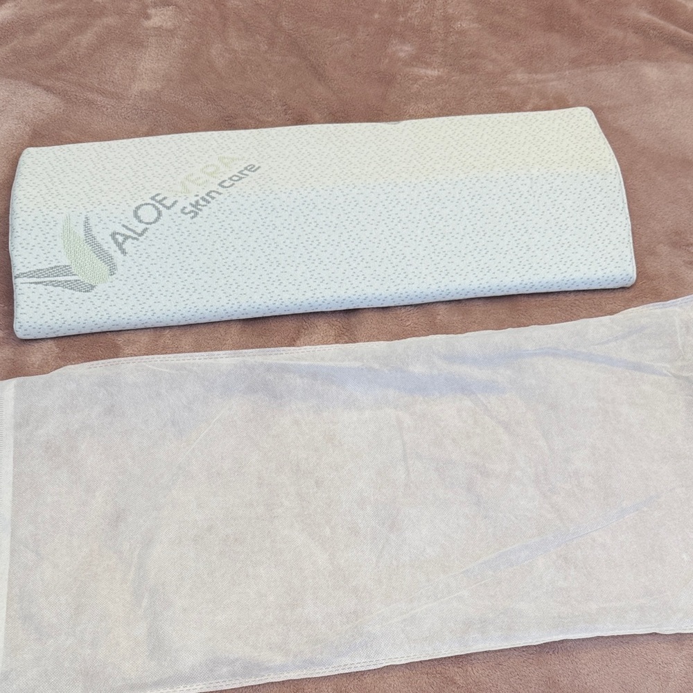 Aloe Vera Skin Care Memory Foam Pillow